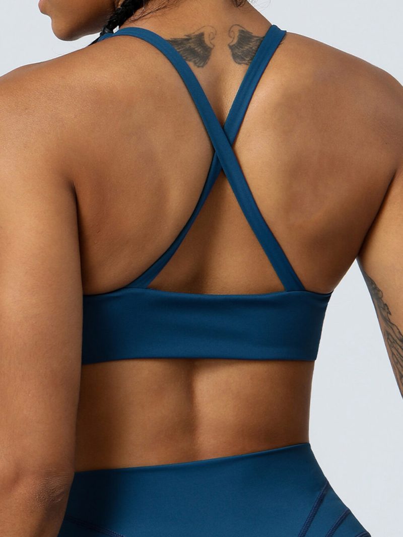 Twist Front Sports Bra - wholesale workout clothes - activewearvibe.com